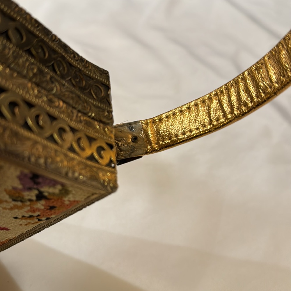 Vintage 1950’s Filigree Metal & Needlepoint Handbag Purse - Picture 14 of 17